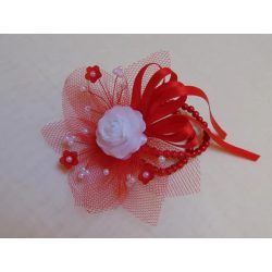 Csuklódísz piros-fehér gyöngysoros pánttal 