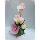 Rózsaszín árnyalatú ikebana, asztaldísz összeállítás 