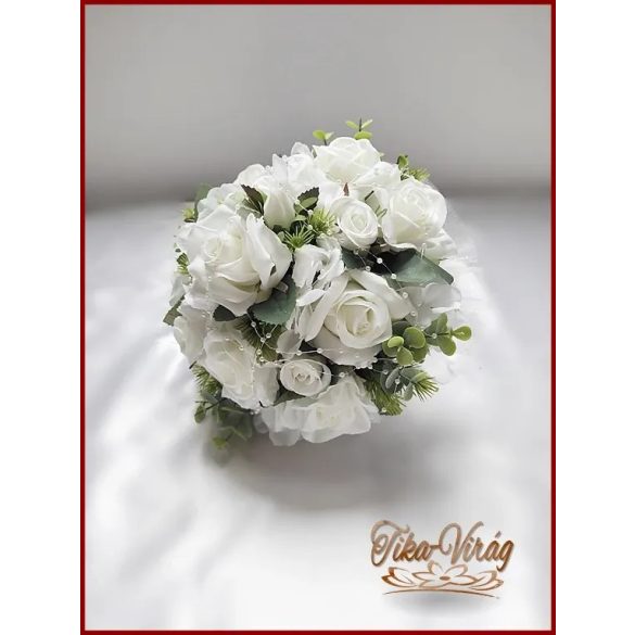 Fehér rózsás örök csokor 
