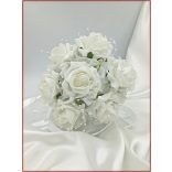 7 virágos 7 felé-szétrepülő dobócsokor fehér-rózsából 