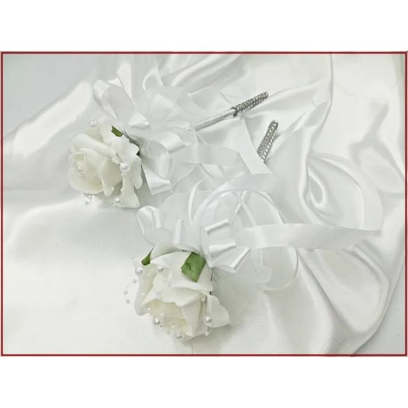 7 virágos 7 felé-szétrepülő dobócsokor fehér-rózsából 