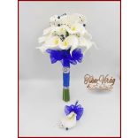 24 virágos Fehér Kála örök-csokor királykék díszítéssel + kitűzővel 