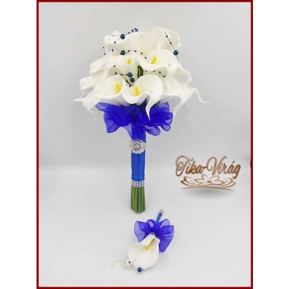 24 virágos Fehér Kála örök-csokor királykék díszítéssel + kitűzővel 