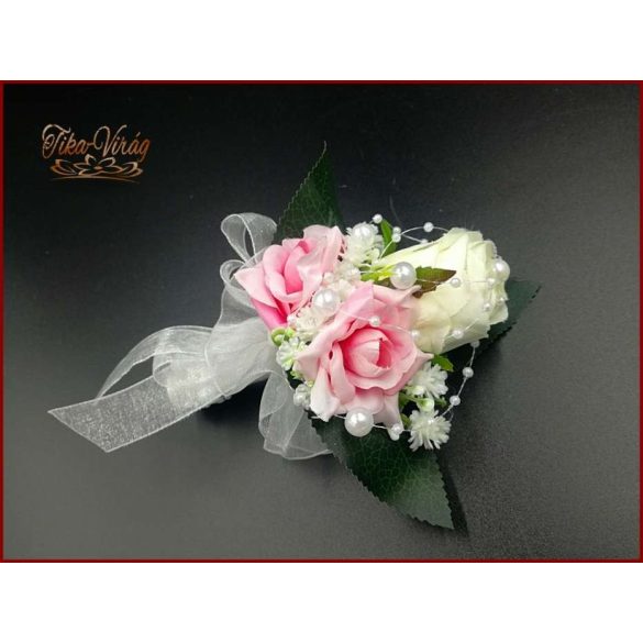 Fehér rózsás-rózsaszín rózsával díszített kitűző, bokréta 