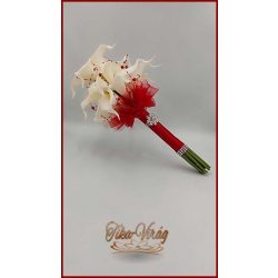 24 virágos Fehér Kála örök-csokor piros díszítéssel 