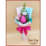 Pink színű szappan-tulipán csokor Nőnapi táblával 