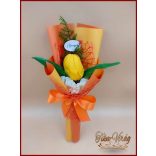 Sárga színű szappan-tulipán csokor Nőnapi táblával 