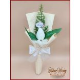 Ekrü színű szappan-tulipán csokor Nőnapi táblával 