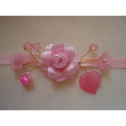 Rózsaszín nyakdísz 