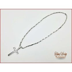 Ezüst színű nemesacél nyaklánc kereszttel 