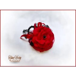 Csuklódísz piros rózsás fekete díszítésű 