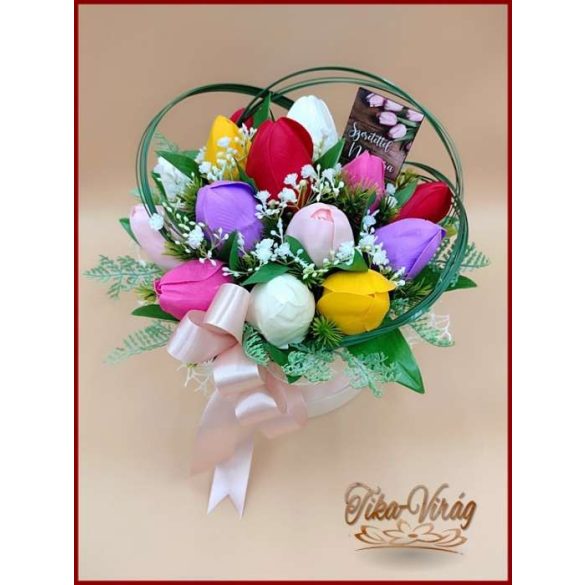 16 szál vegyes tulipánokból áll szappanvirág-box 