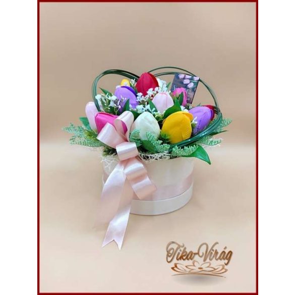 16 szál vegyes tulipánokból áll szappanvirág-box 