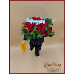 Különleges egyedi Ballagó-kalap formájú örök-csokor 