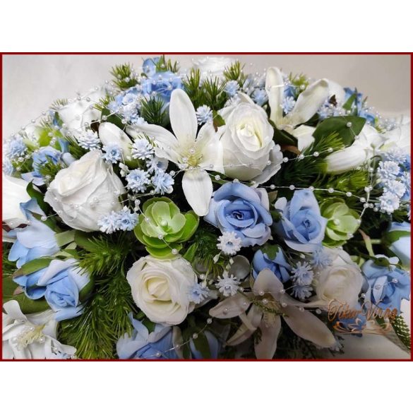 Fehér-kék rózsás örök-asztaldísz 