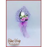 Fehér rózsás-lila díszítésű szülő-köszöntő örök-csokor 