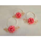 Korall-ekrü csuklódísz 