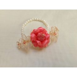 Korall-ekrü csuklódísz 