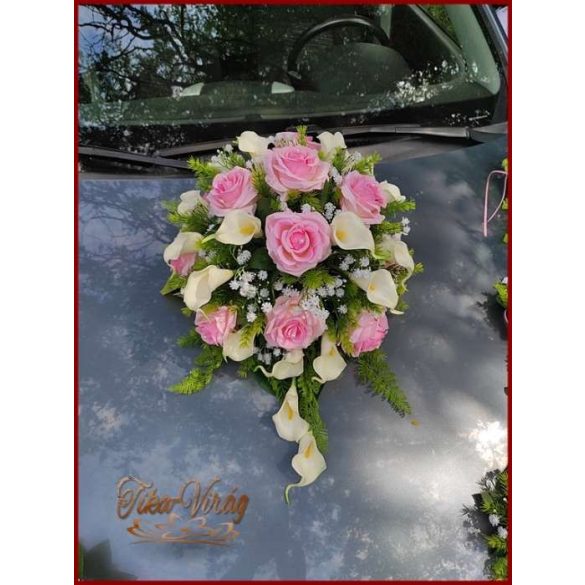 Rózsaszín rózsás-fehér kálás autódísz- fehér organza díszítéssel 