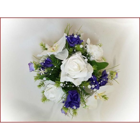 Fehér-királykék rózsás-orchideás asztaldísz 