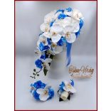 Fehér rózsás- Fehér orchideás király-kék hortenziával díszített örök-csepp csokor + kitűzővel + hajdísszel 