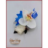 Fehér rózsás- Fehér orchideás király-kék hortenziával díszített örök-csepp csokor + kitűzővel + hajdísszel 