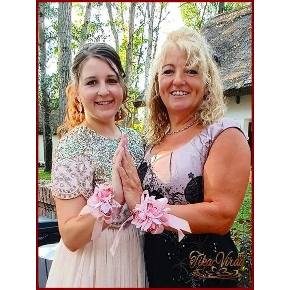 Esküvői csuklódísz, szalagavatóra is. Mályva orchideás csuklódísz 