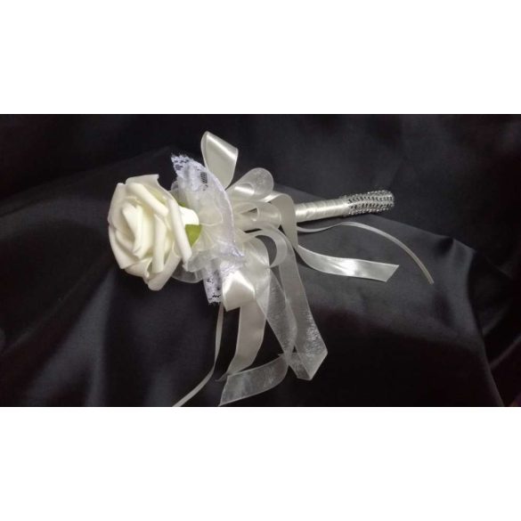 Ekrü dobó, koszorúslány vagy köszöntő örök-csokor 