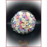 Pink-ekrü-barack-kék 32 szálas örök-csokor+kitűzővel 