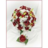 Vörös-rózsa örök-csokor fehér díszítéssel + kitűzővel 