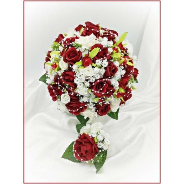 Vörös-rózsa örök-csokor fehér díszítéssel + kitűzővel 
