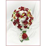 Vörös-rózsa örök-csokor fehér díszítéssel + kitűzővel 