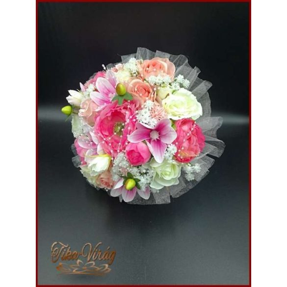 Rózsaszín szellőrózsás-fehér rózsákkal, liziantuszos örök-csokor 