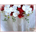 Piros-fehér orchideás örök-főasztaldísz 