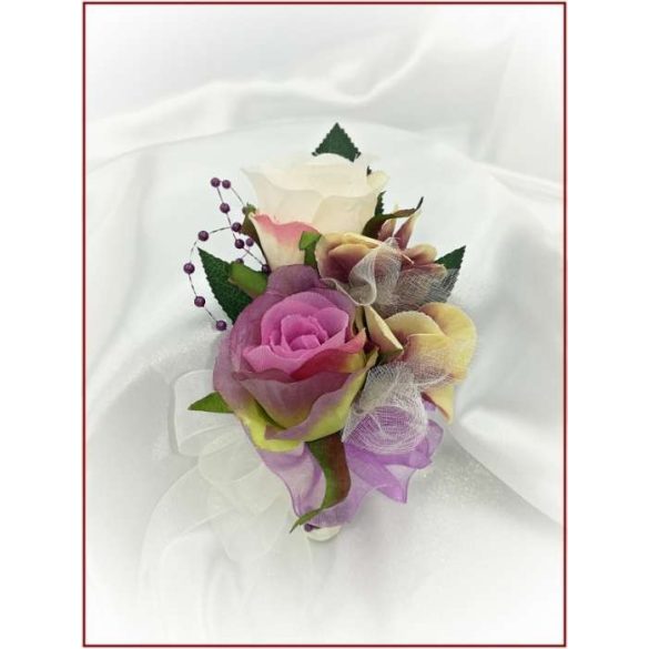 Lila-pasztell kitűző, bokréta 2 virágos 