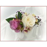 Lila-pasztell csuklódísz 2 virágos 