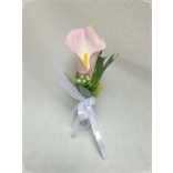 Rózsaszín kálás kitűző, bokréta 