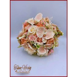 Barack-krém orchideás-rózsa örök-csokor 