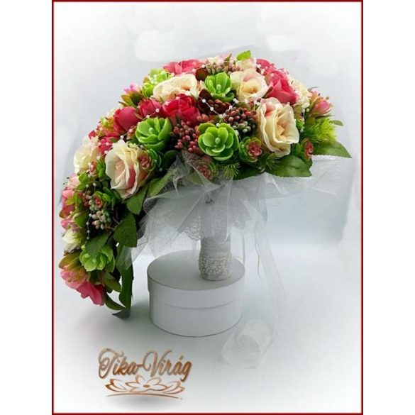 Antik-rózsaszínű-rózsákból álló örök-csokor + kitűzővel 