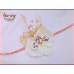 Barack-fehér orchideás csuklódísz 