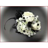 Fekete-fehér csuklódísz 