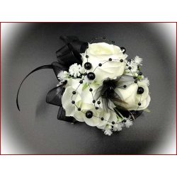 Fekete-fehér csuklódísz 