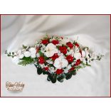 Piros rózsás-fehér orchideás örök-asztaldísz 