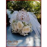 Szívek királynője Autódísz. Koronával és Fekete Cilinderrel díszített autódísz 