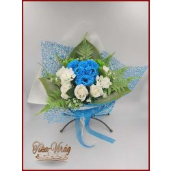   Kutyus illatos szappan-virág csokorba kötve kék-fehér színű 