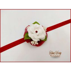 Fehér rózsa bordó szalagon csuklódísz 