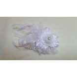 Csuklódísz fehér gyöngyös pánttal 