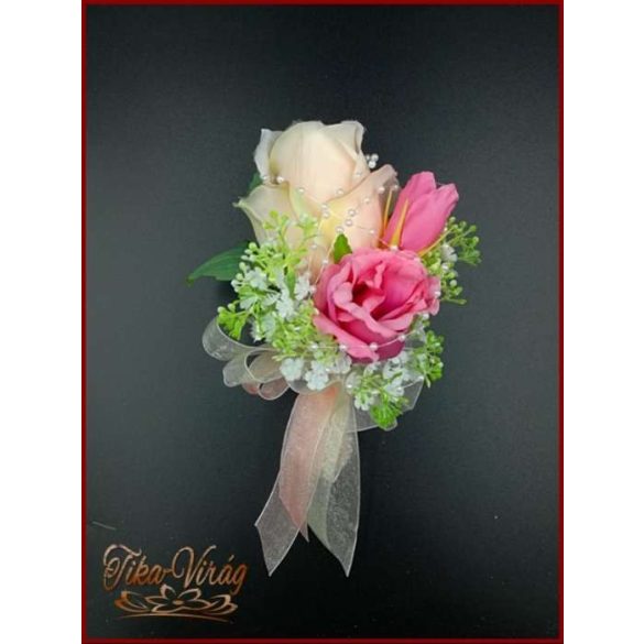Púder-ekrü-rózsaszín örök-csokor rózsákkal, paeoniaval, liziantuszaszal és dáliával + kitűzővel  