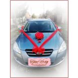 Szív-alakú, különleges formájú autódísz piros rózsákból  