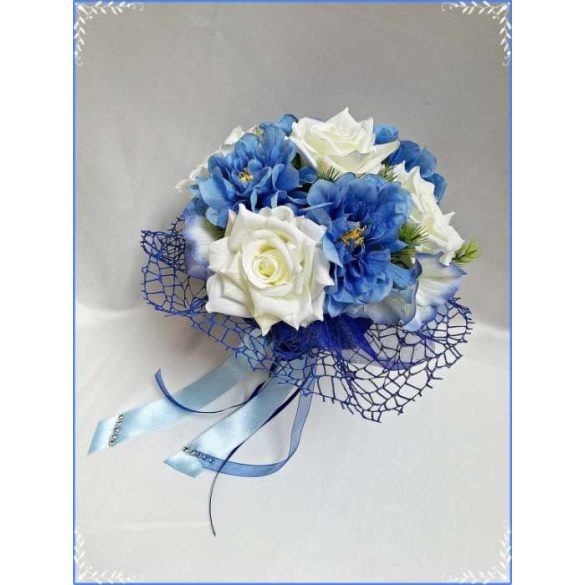 Tört-fehér rózsás- kék azáleás örök-csokor 